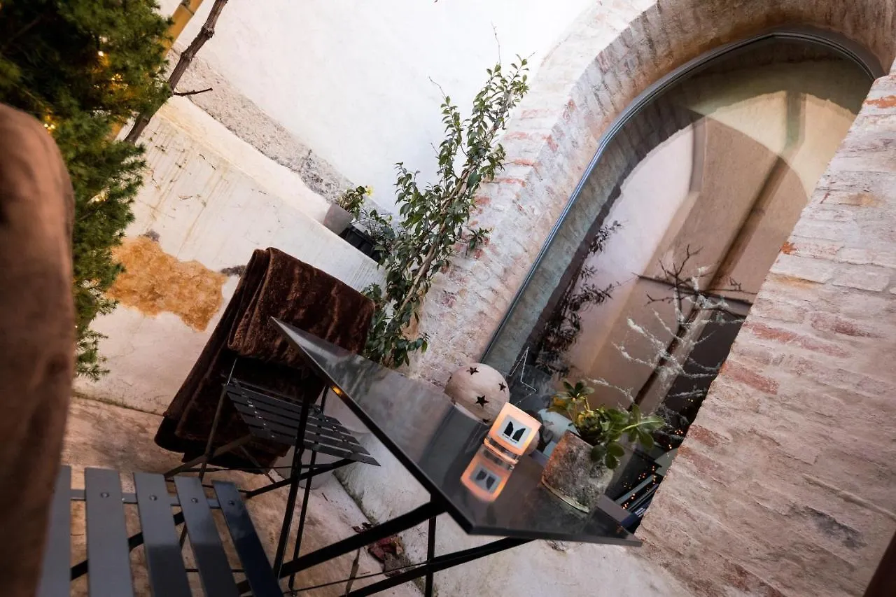 La Ripa Boutique Hotel Albino 3*,