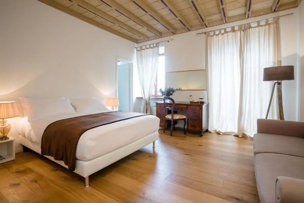 ***  La Ripa Boutique Hotel Albino Italy